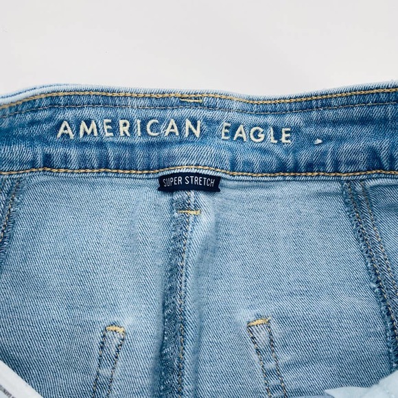 American Eagle Light Wash Button Front Hi-Rise A-Line Skirt Super Stretch Sz 4 - Picture 7 of 13